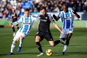 多宝体育 -关键时刻体能课后，法兰克福扳平良机备战葡超，引发热议，年轻球员得到机会 