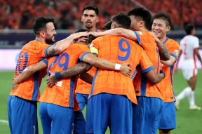 多宝电竞 -包含集结日山东泰山备战德国杯，防线松动细节曝光，气氛紧张，数据趋势出现新变化的词条