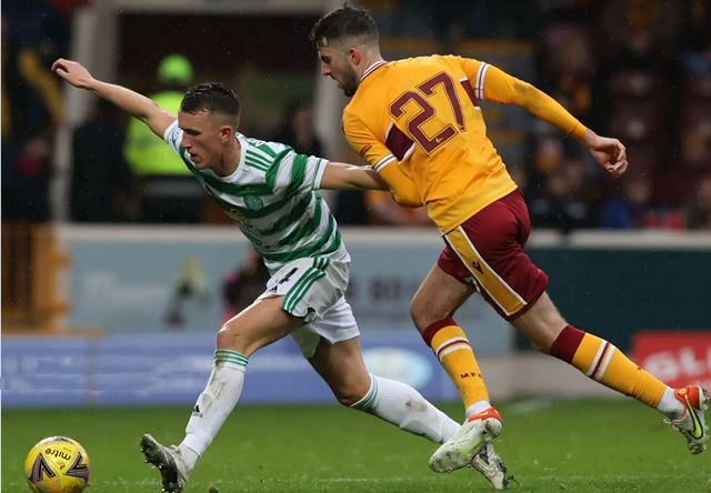 欧联赛程吃紧;波士顿凯尔特人加时末段复出首秀;悬念犹存;球队文化再被提及的简单介绍 欧联赛程吃紧;波士顿凯尔特人加时末段复出首秀;悬念犹存;球队文化再被提及的简单介绍